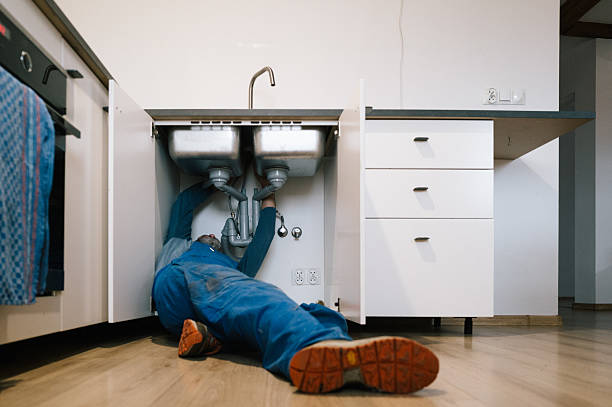 Professional Leak Detection technician working in Chantilly, VA